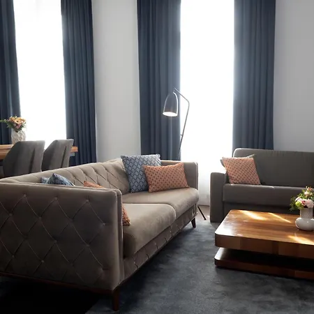 Zoya Luxury 5* بودابست